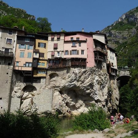 Saint-Laurent-en-Royans Logez Au Coeur Du Parc Du Vercors מראה חיצוני תמונה